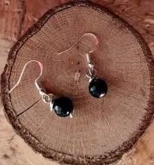 El Yapımı Doğal Taş Küpe – Minimal, Zarif ve Zamansız Tasarım